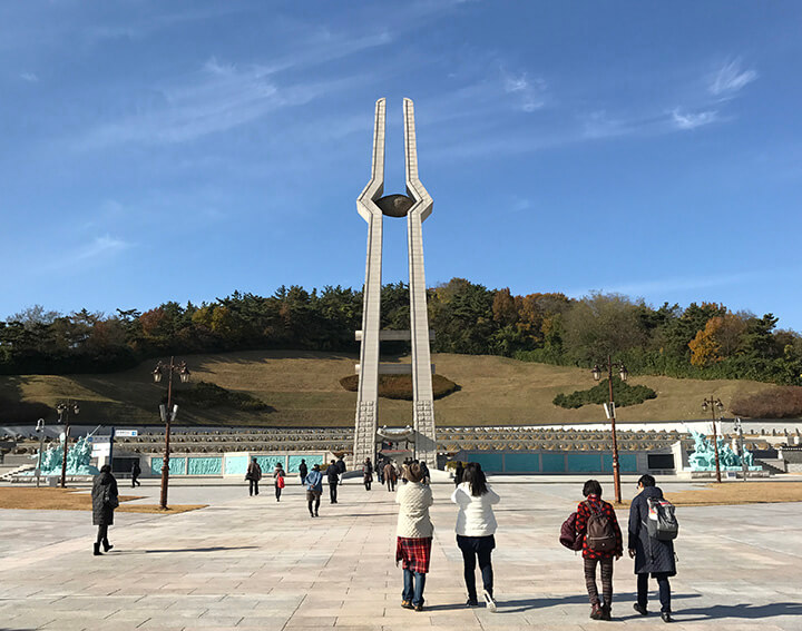 국립 5.18 민주묘지（国立5.18民主墓地）